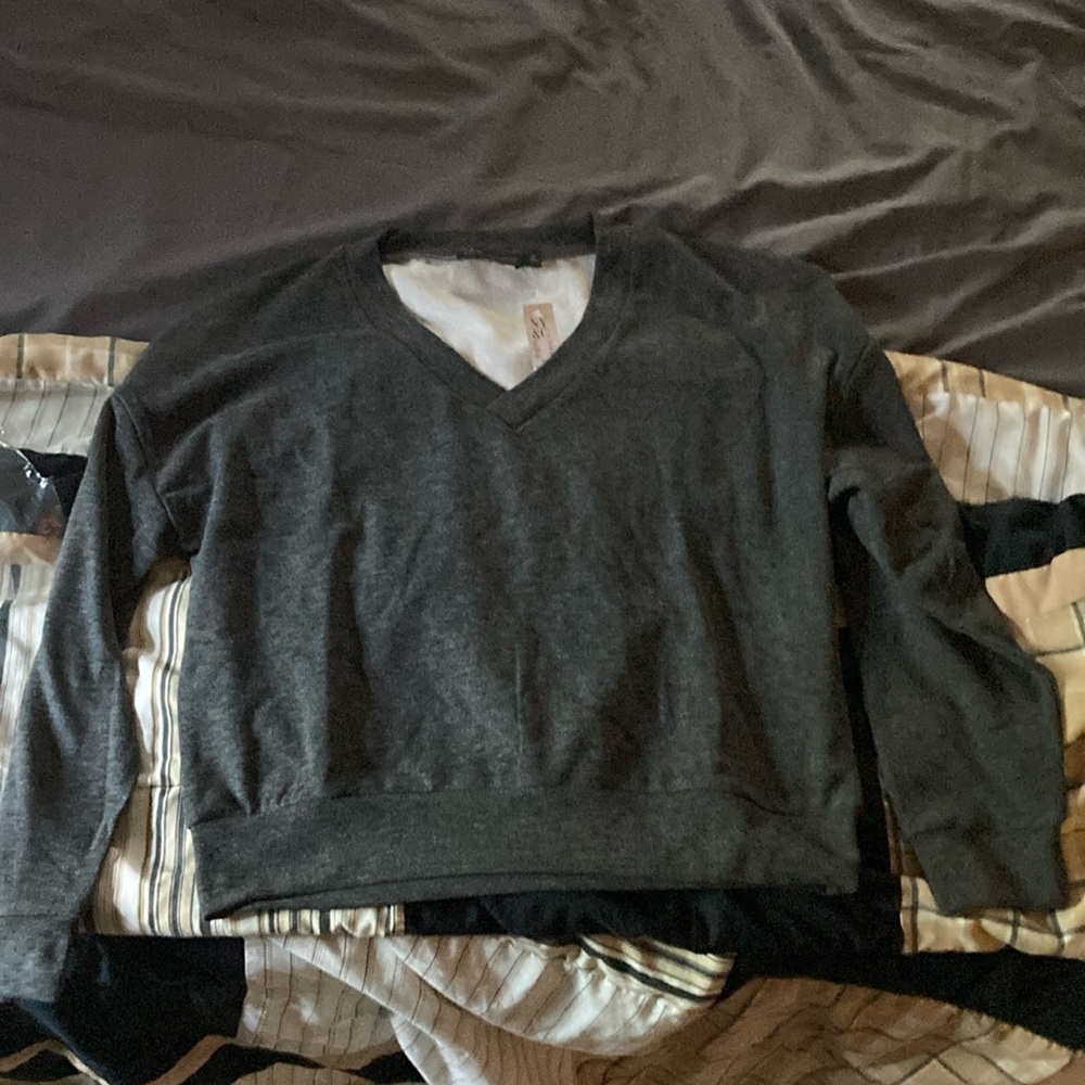 Ladies long sleeve crop top